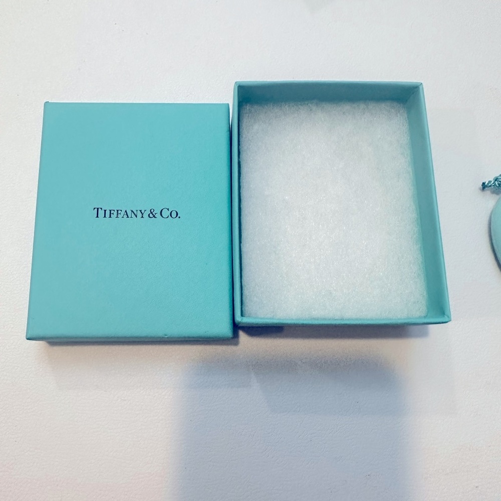 Tiffany & Co. empty box - Picture 3 of 7
